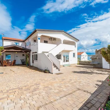 New Near Beach - Zitna X - Ae1541 Vir