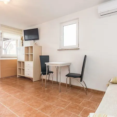 New Near Beach - Zitna X - Ae1541 * Vir